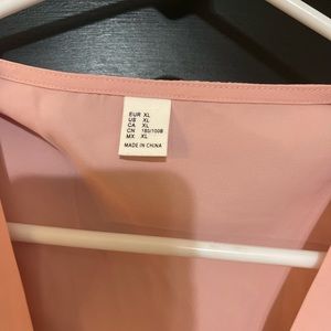 NEW sleeveless blouse XL